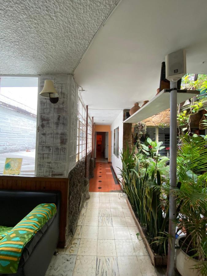 Hostal Casa Las Tias Medellin Exterior photo